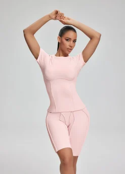 Alltags-T-Shirt mit Contour-Nähten