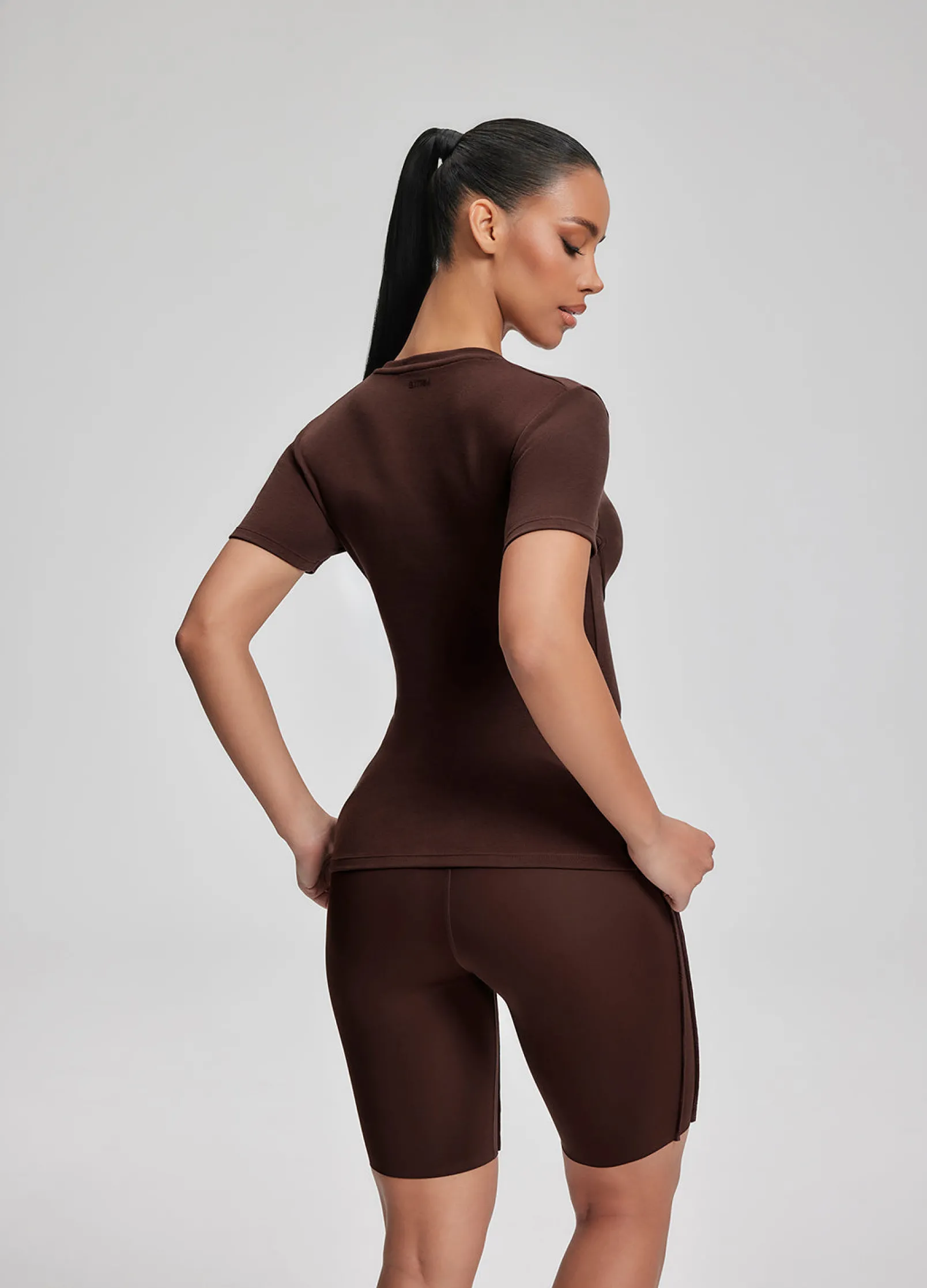 Alltags-T-Shirt mit Contour-Nähten