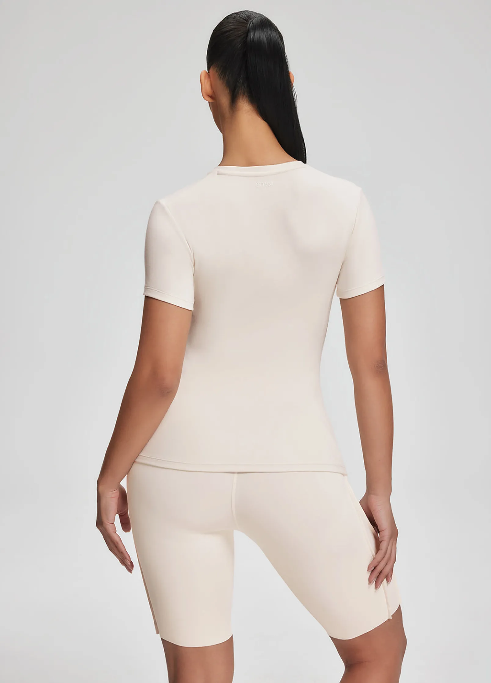 Alltags-T-Shirt mit Contour-Nähten