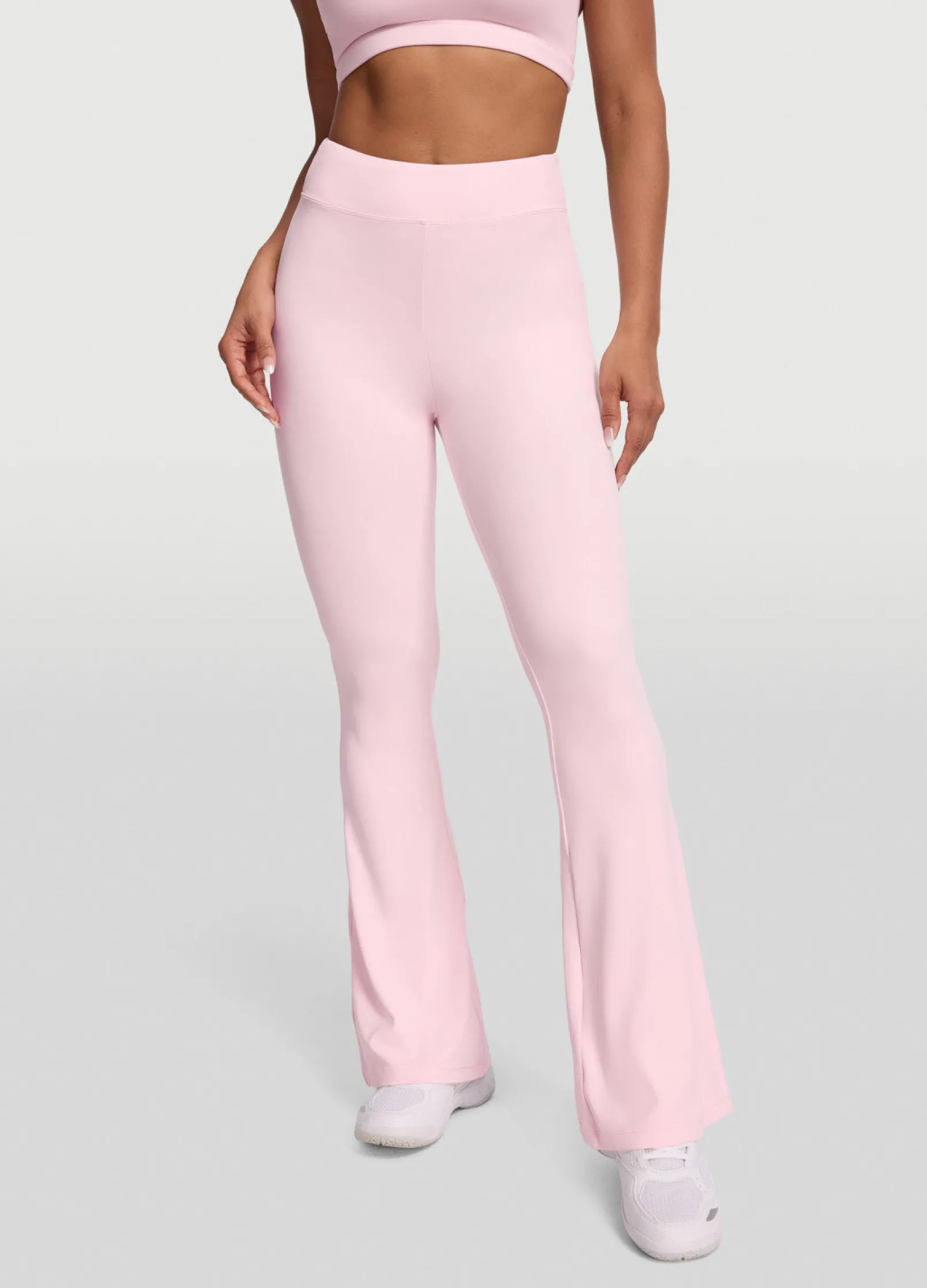 Ausgestellte Leggings mit hoher Taille