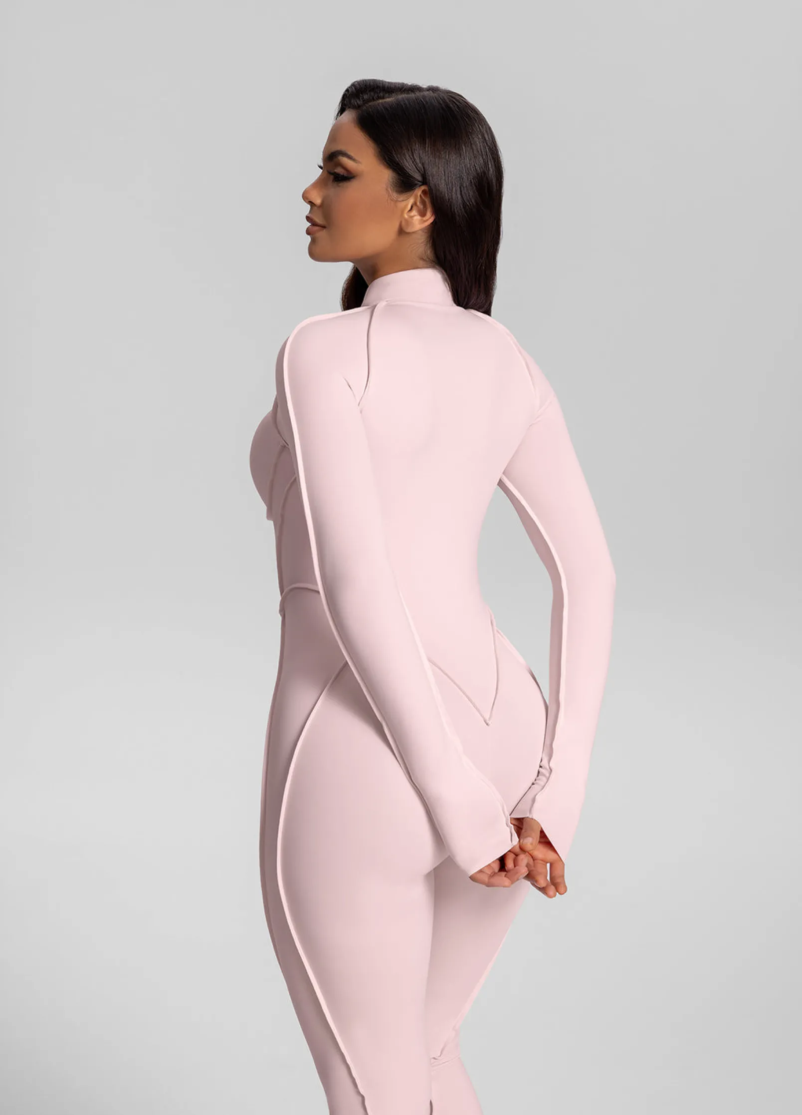 Ausgestellter Catsuit mit geschlossenem Rücken