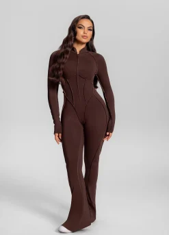 Ausgestellter Catsuit mit geschlossenem Rücken