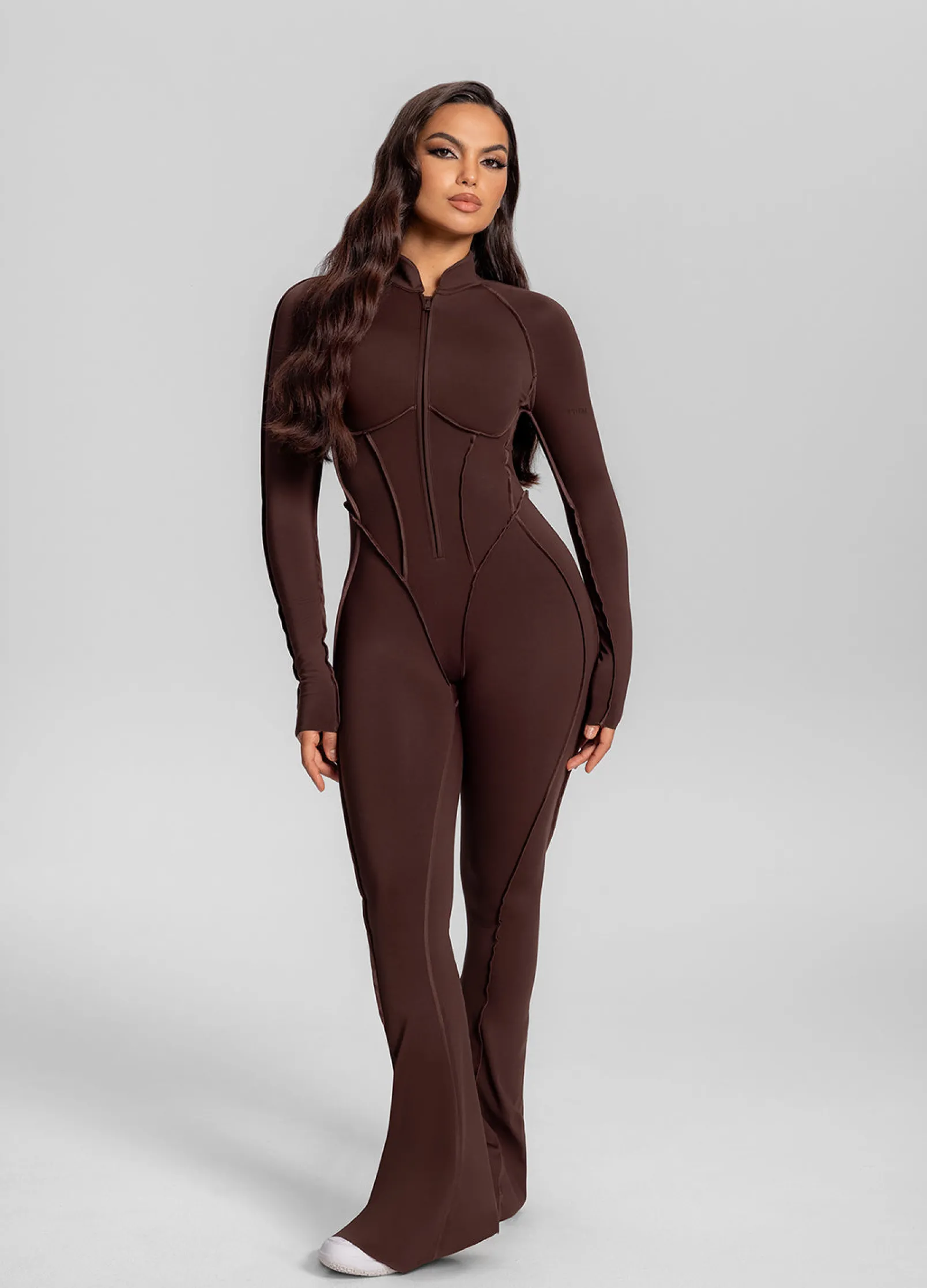Ausgestellter Catsuit mit geschlossenem Rücken