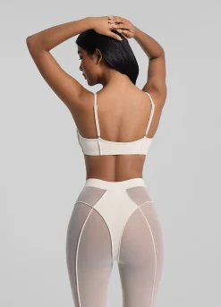 Bralette mit Kontur-Nähten