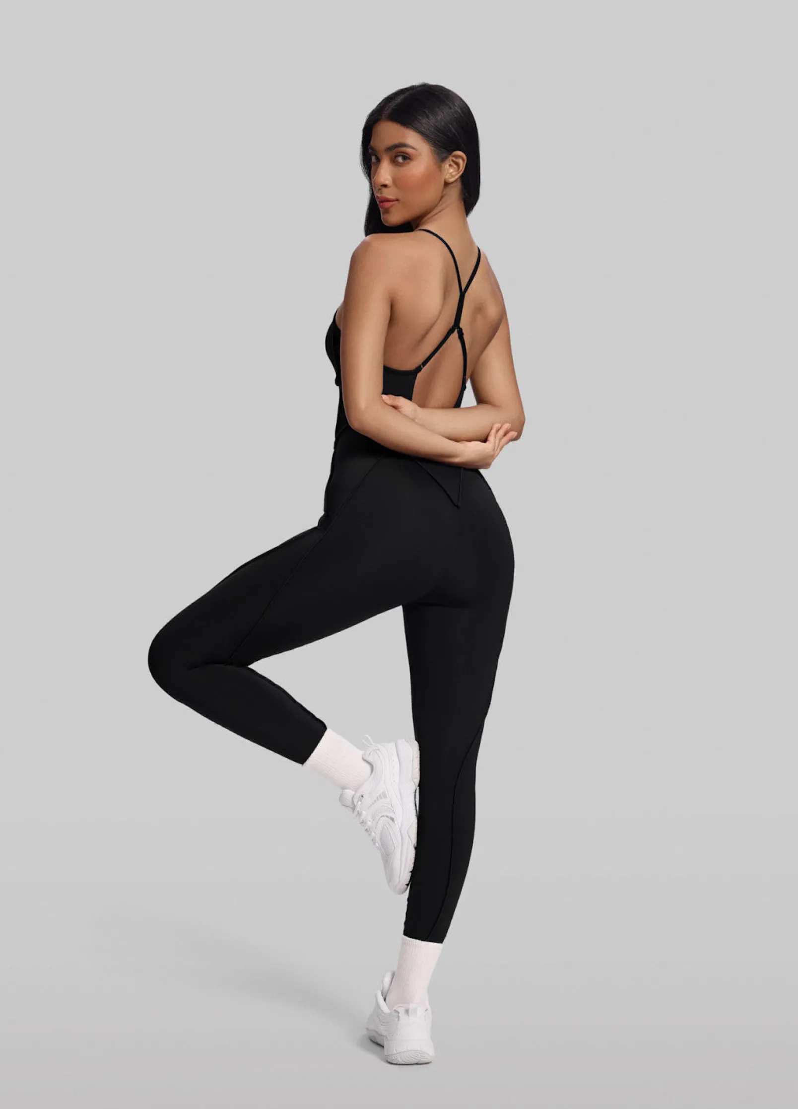 Catsuit mit überkreuzten Trägern