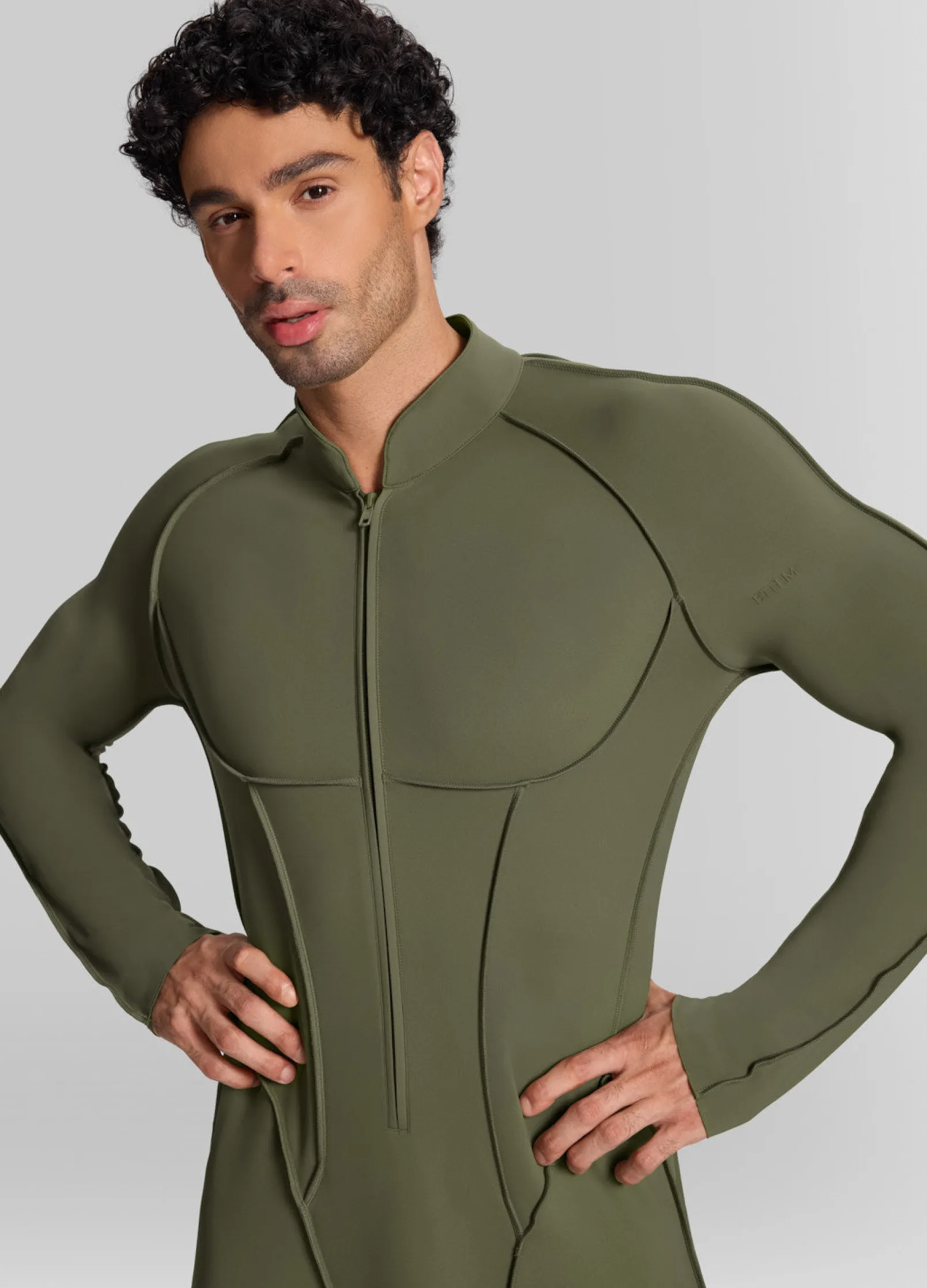 Closed-Back Herosuit