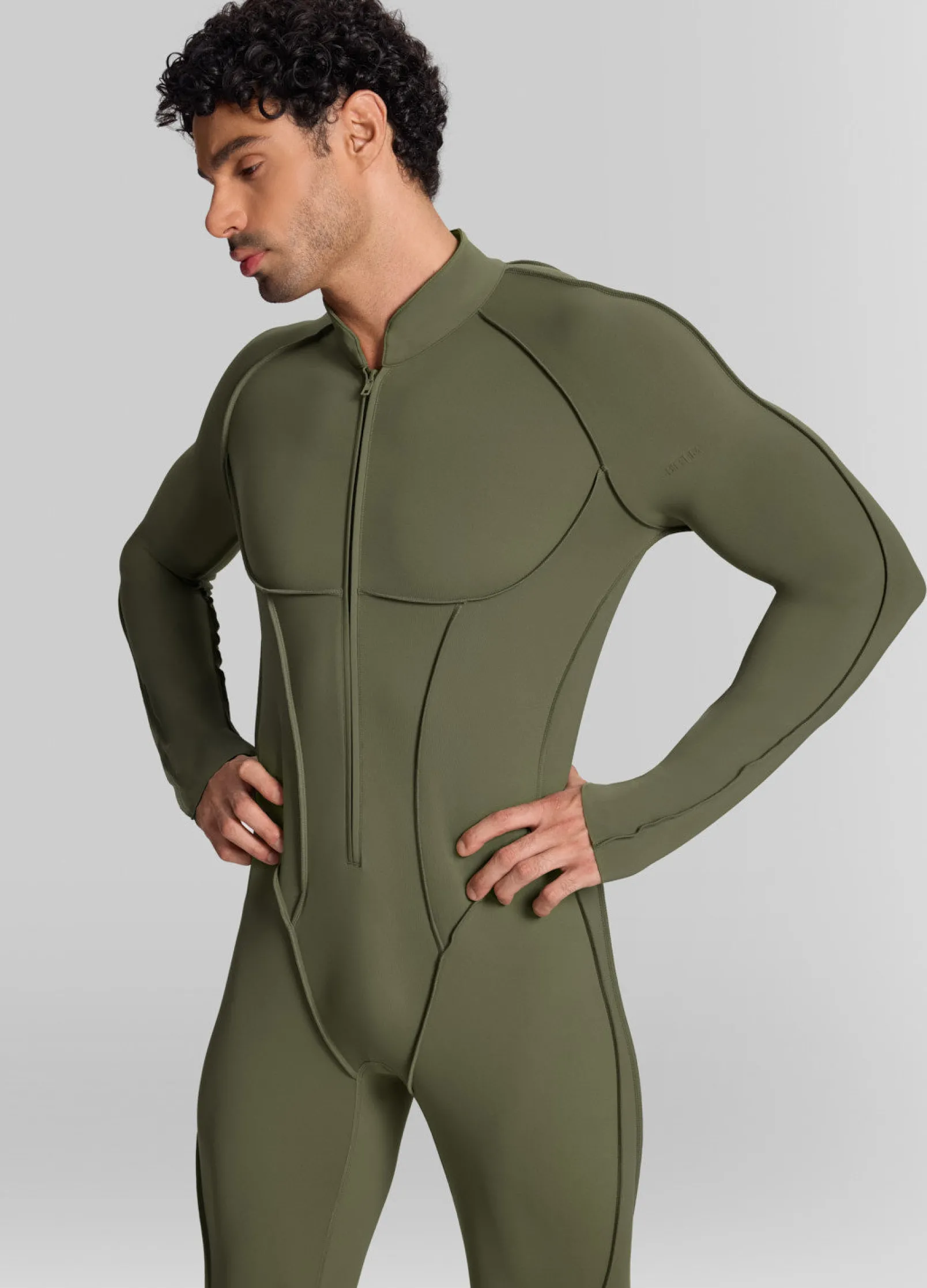 Closed-Back Herosuit