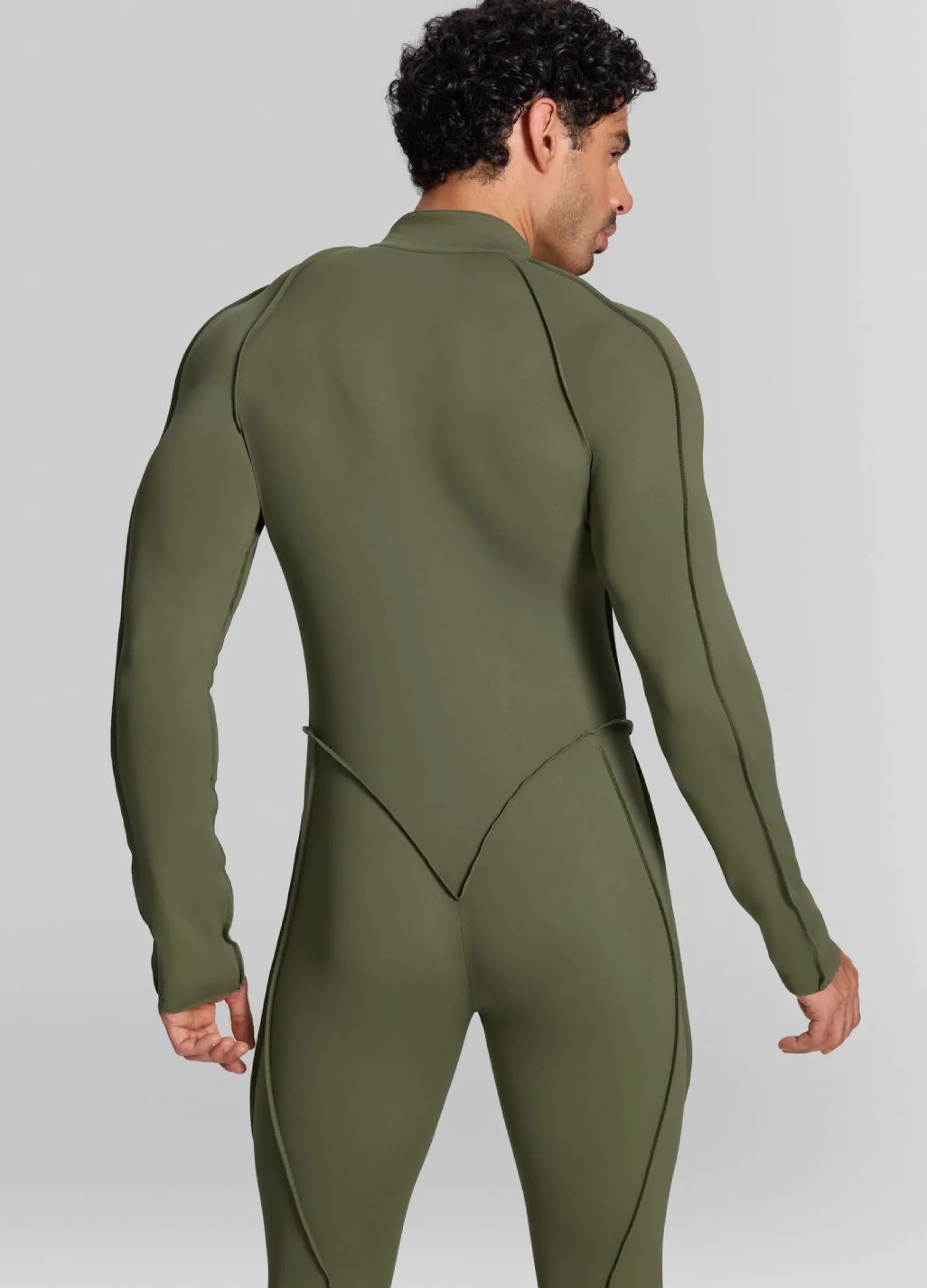 Closed-Back Herosuit