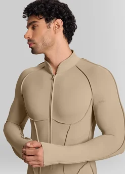 Closed-Back Herosuit