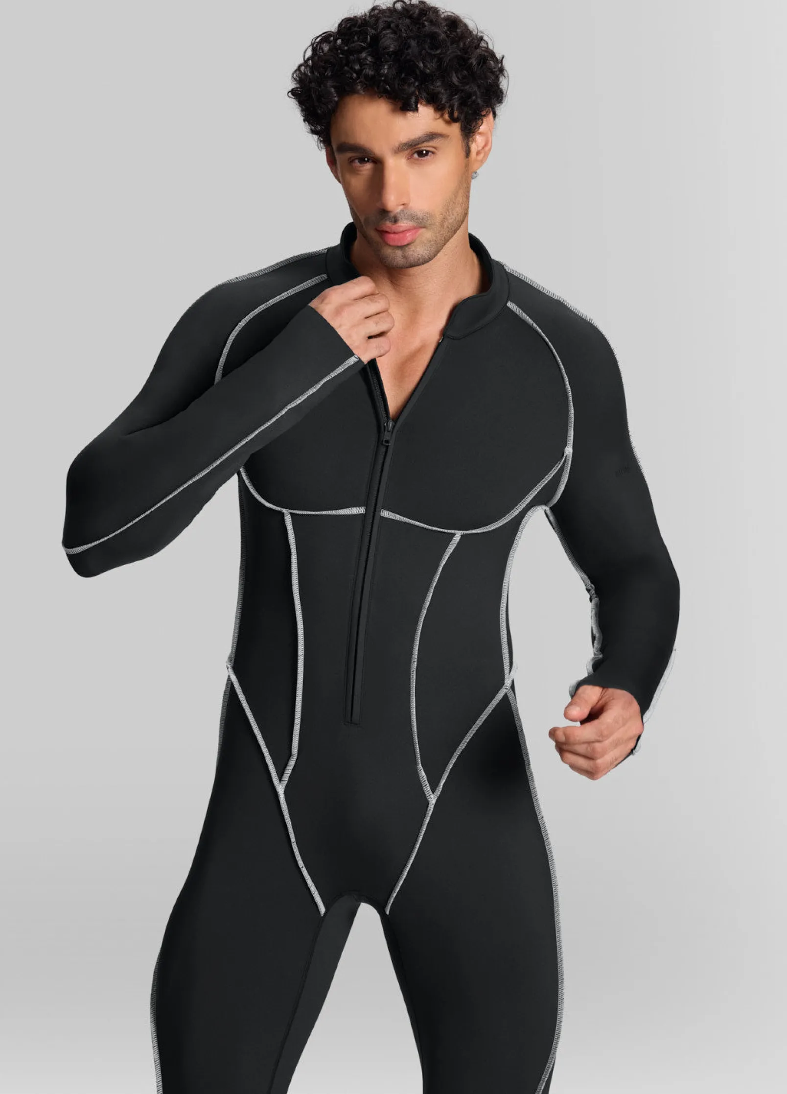 Contour Stitch Closed-Back Herosuit