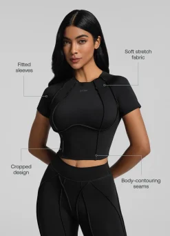 Cropped-Top im figurformendem Schnitt
