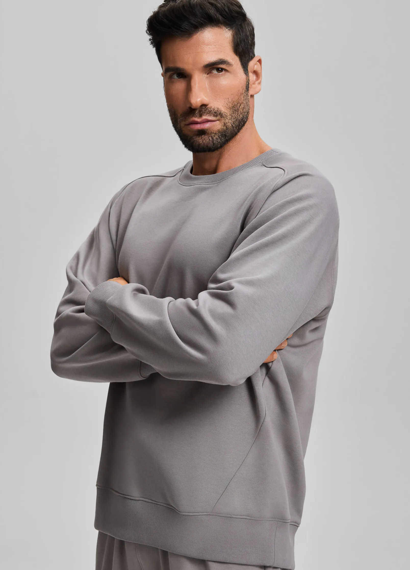 Essential Sweatshirt