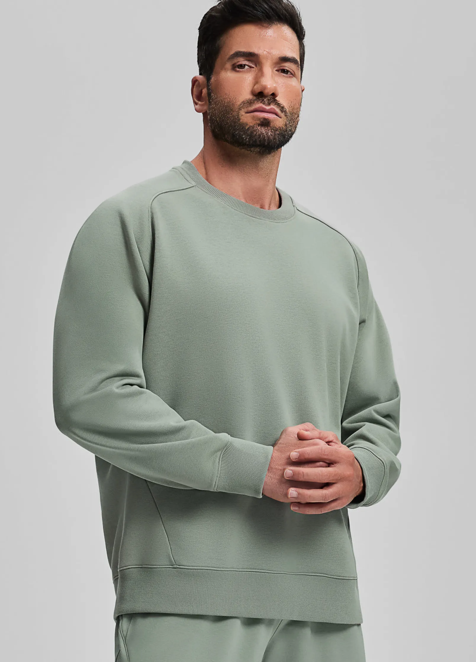 Essential Sweatshirt