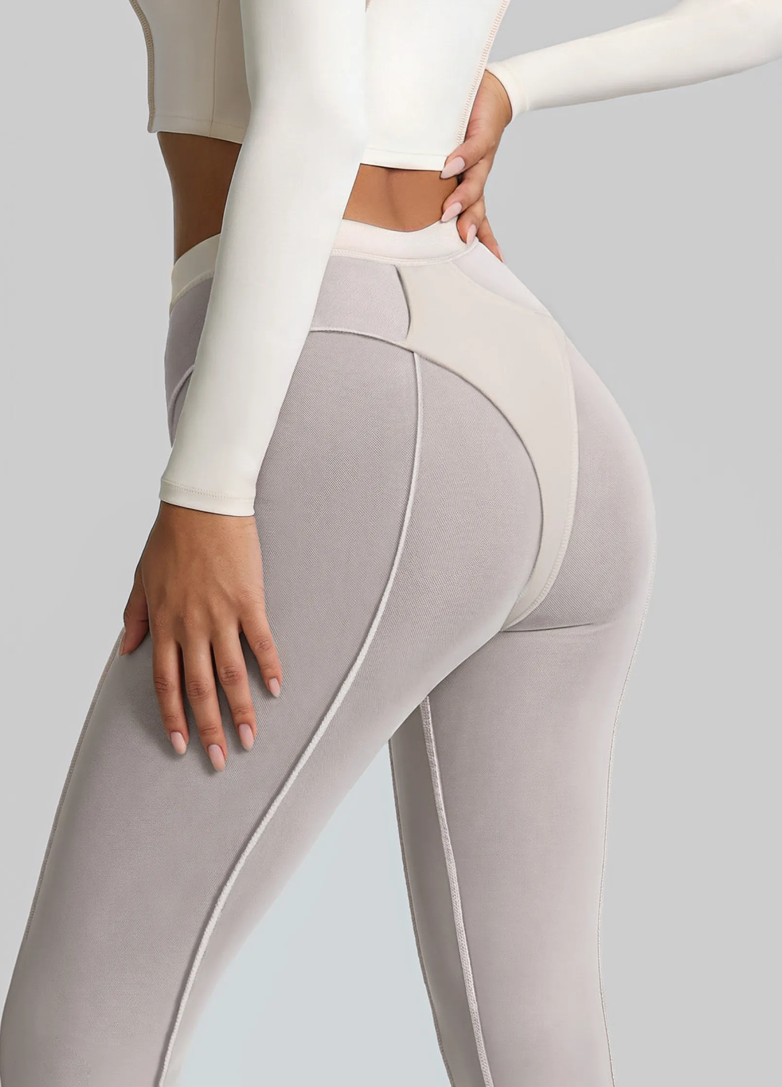 Halbtransparente Contour-Flared-Leggings