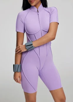Hautenger Catsuit mit Shorts
