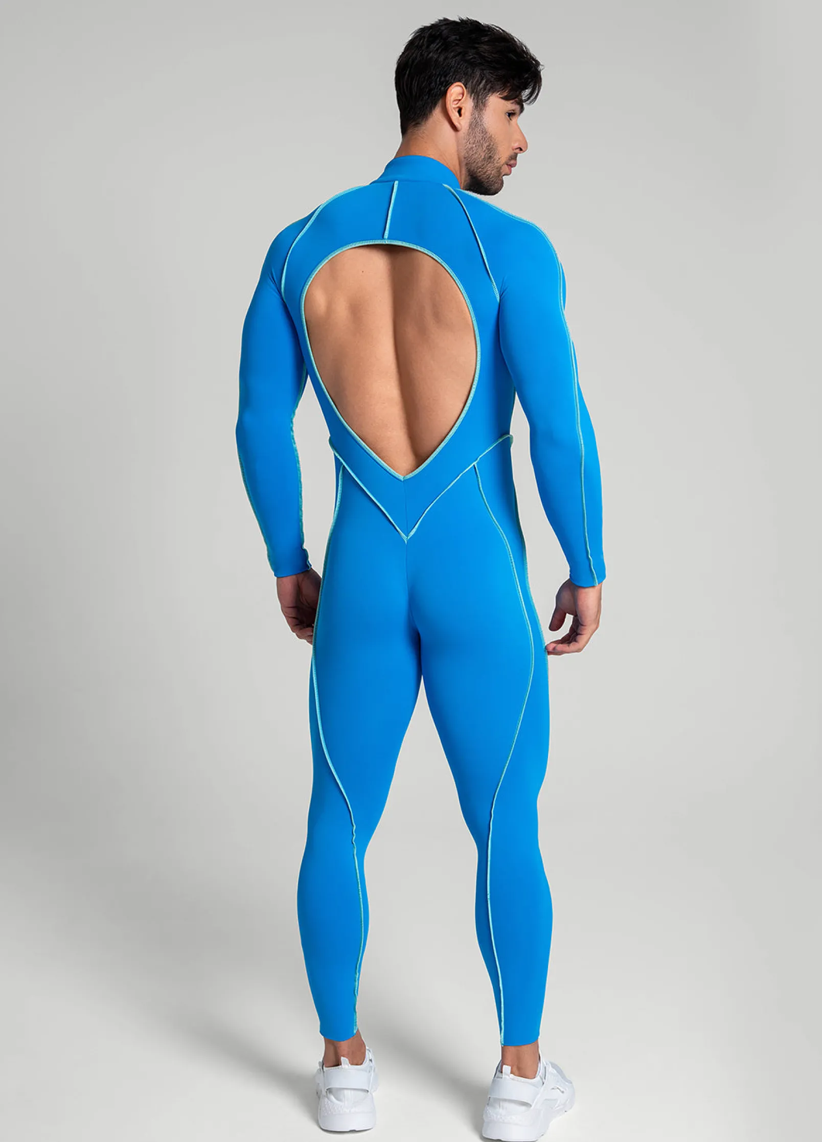 Herosuit mit Konturnähten