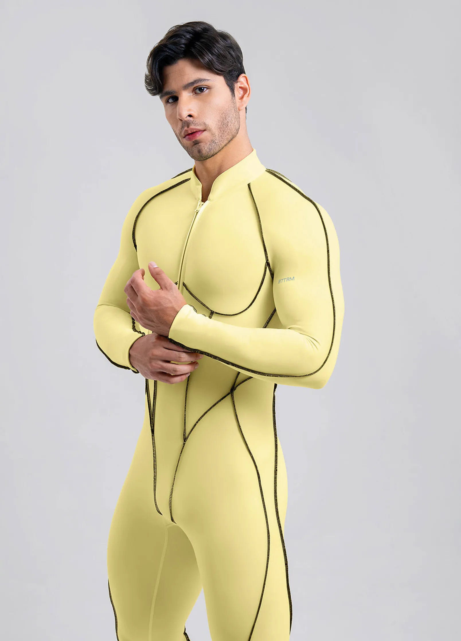 Herosuit mit Konturnähten