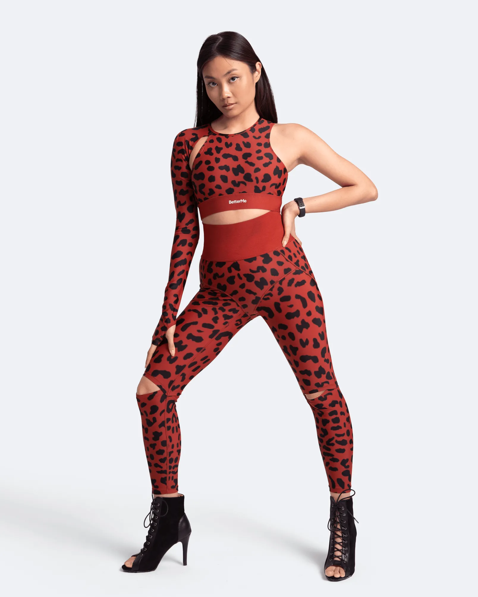 Hochgeschnittene Leggings mit Knieschlitzen