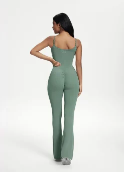 Jumpsuit mit Schlag und Scrunch-Detail