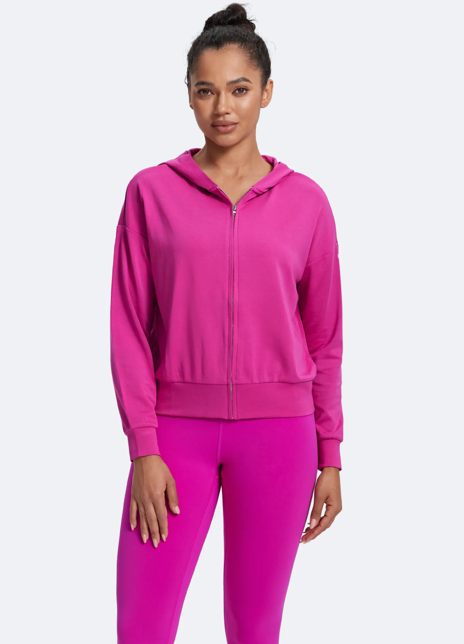 Klassisch geschnittener Kapuzenpullover