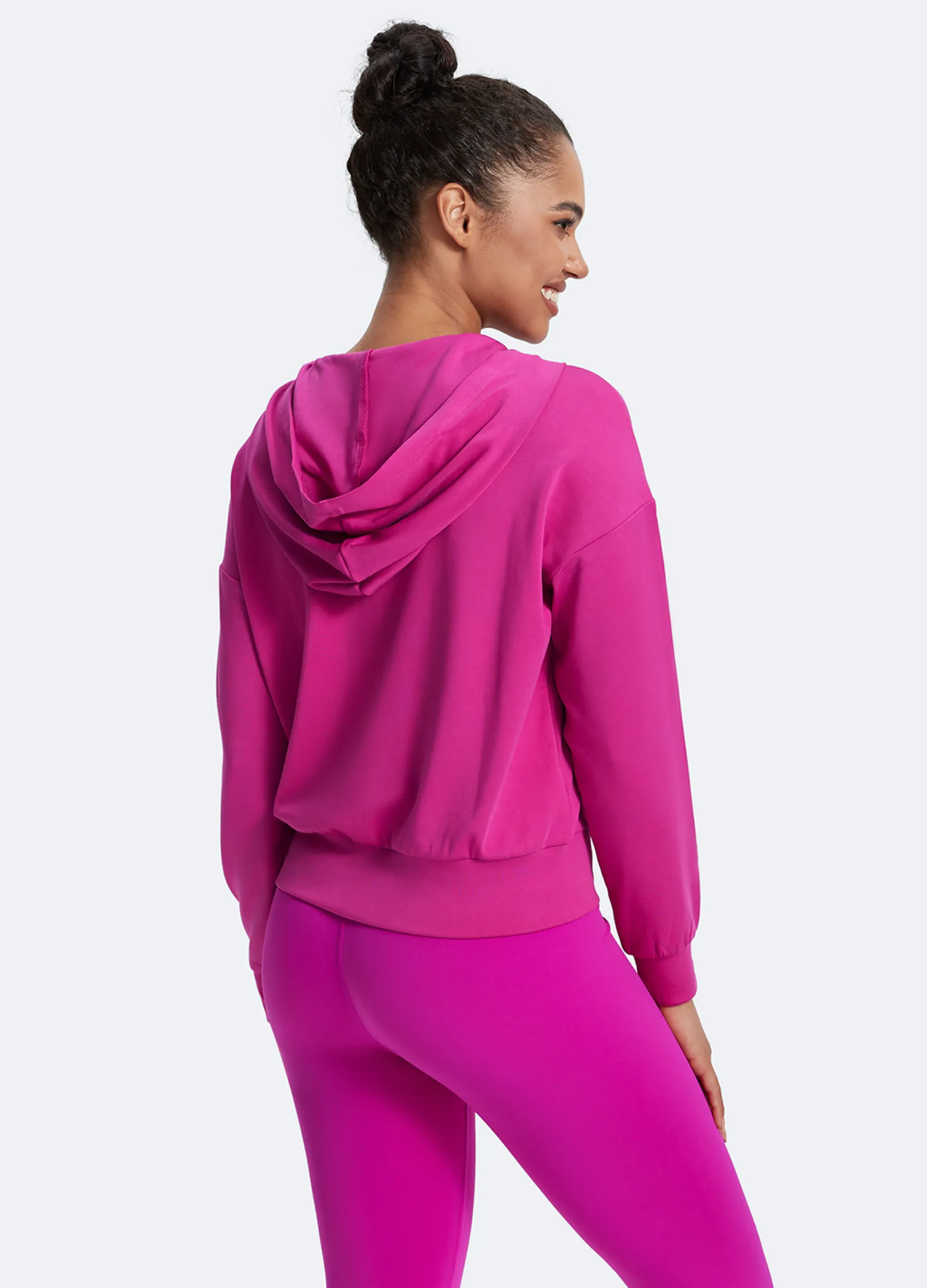 Klassisch geschnittener Kapuzenpullover