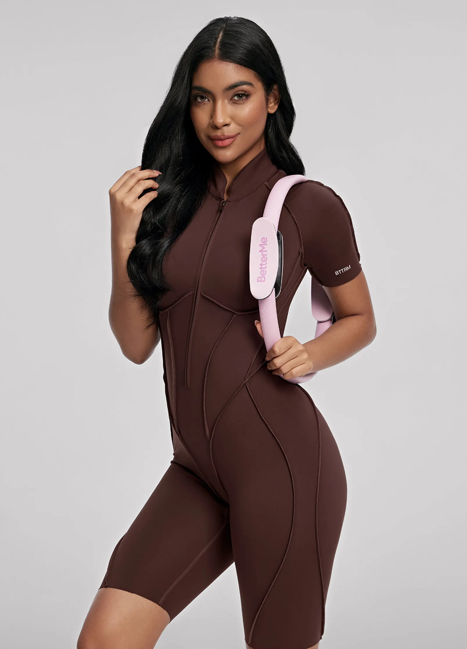 Kurzer Catsuit mit geschlossenem Rücken
