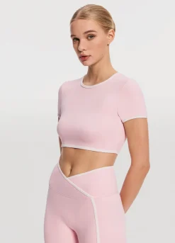 Kurz geschnittenes T-Shirt