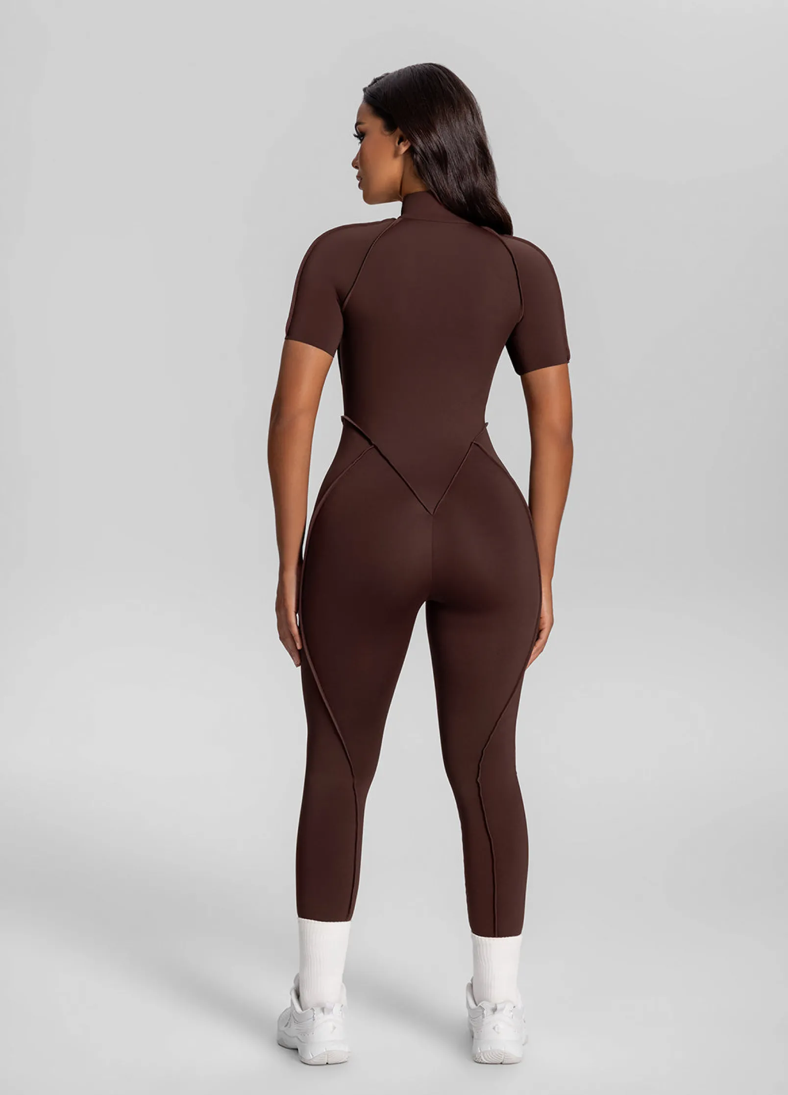 Kurzärmeliger Catsuit mit geschlossenem Rücken