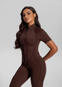 Kurzärmeliger Catsuit mit geschlossenem Rücken