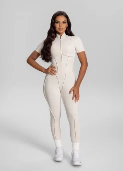 Kurzärmeliger Catsuit mit geschlossenem Rücken