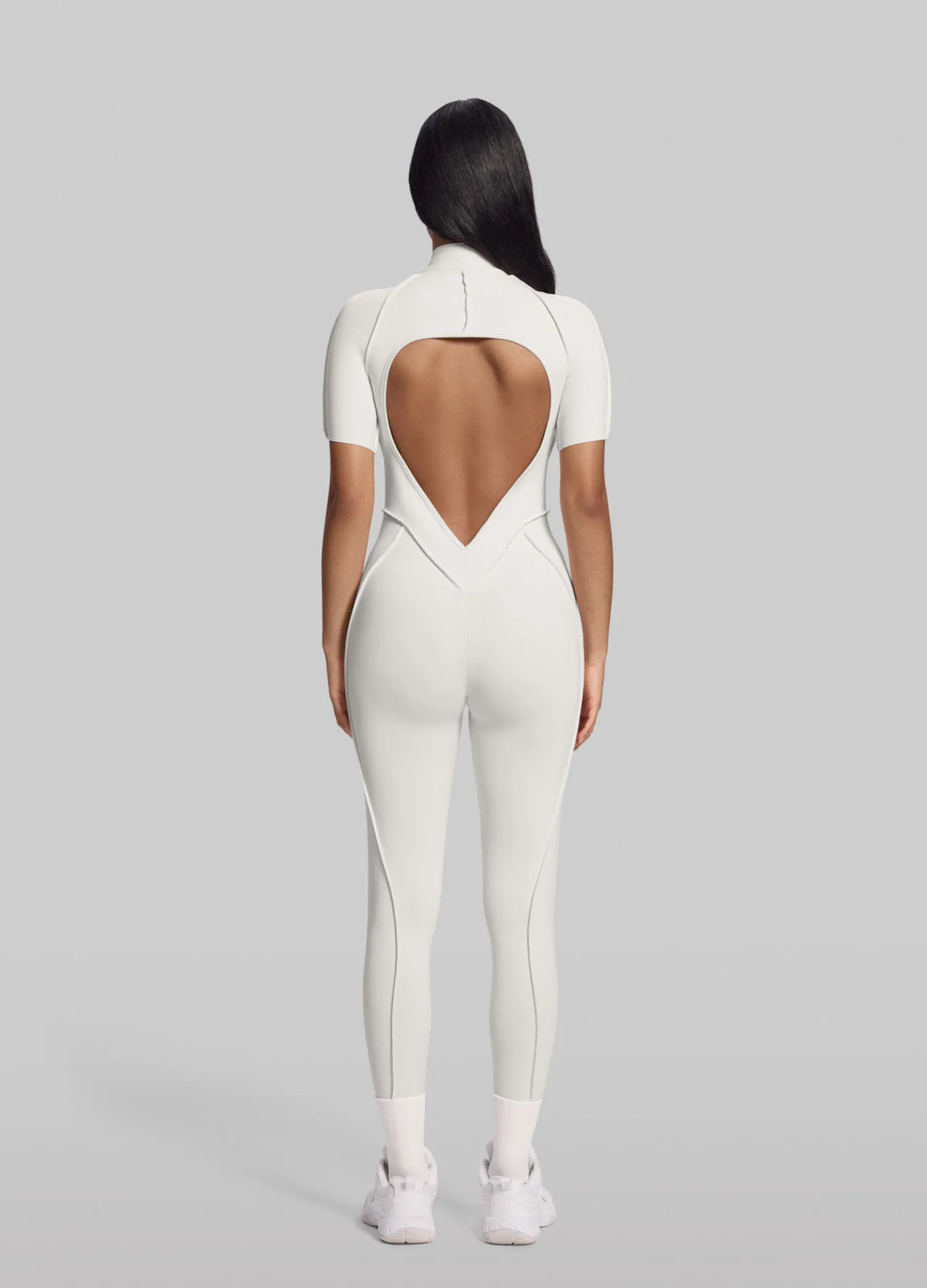 Kurzärmliger Catsuit in voller Länge