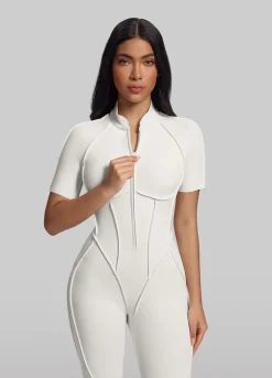 Kurzärmliger Catsuit in voller Länge