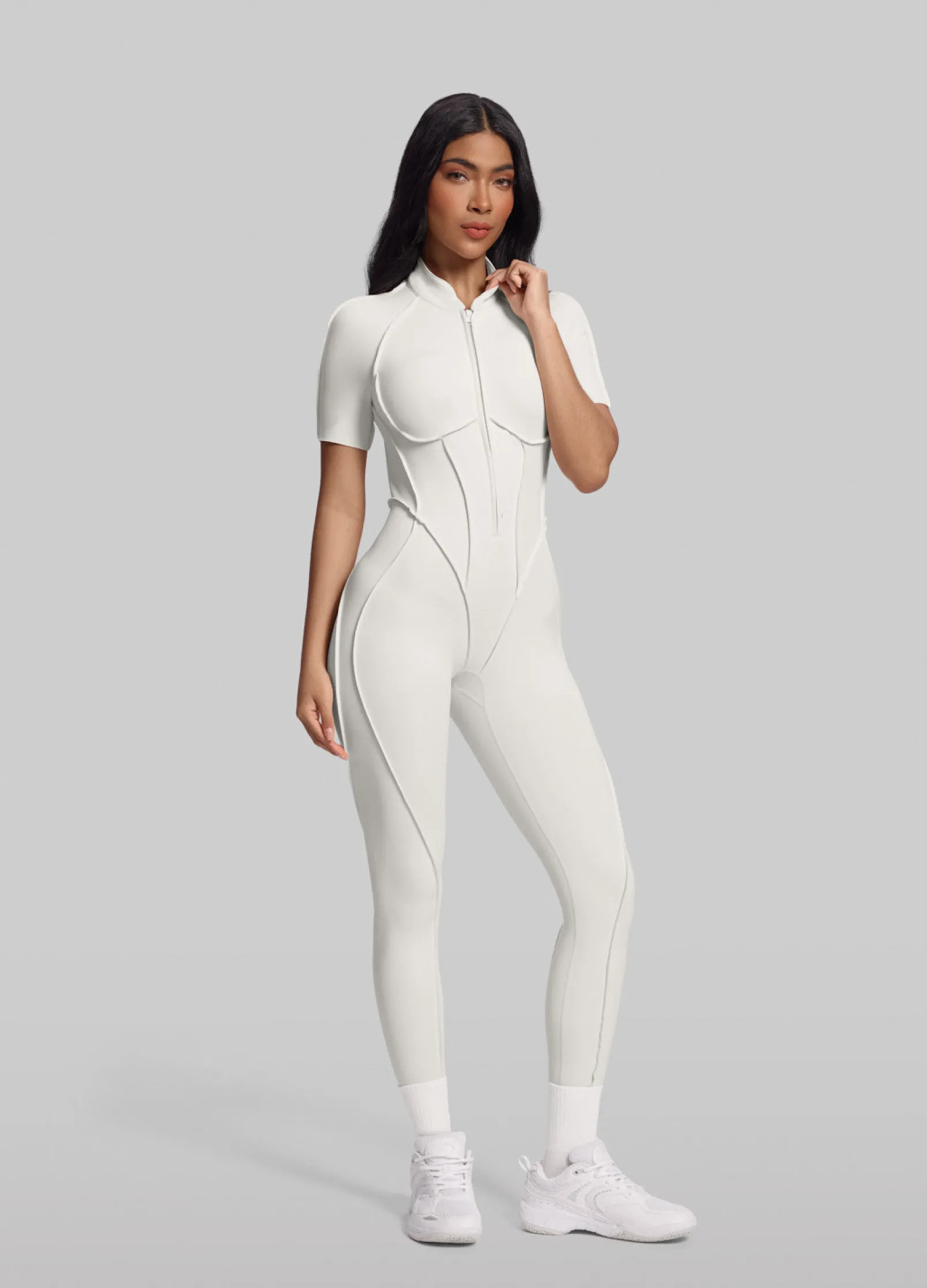 Kurzärmliger Catsuit in voller Länge