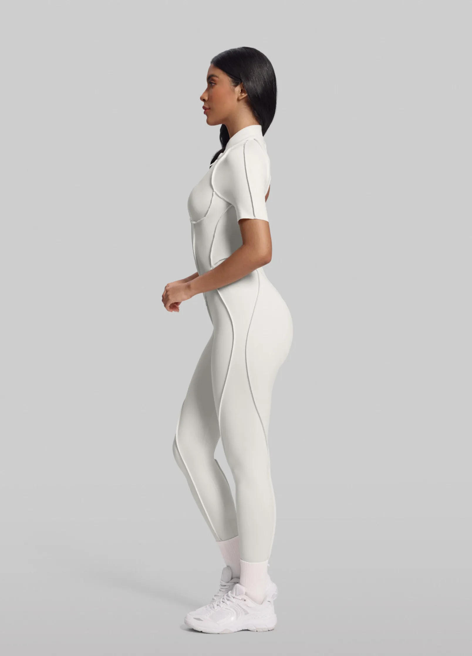 Kurzärmliger Catsuit in voller Länge