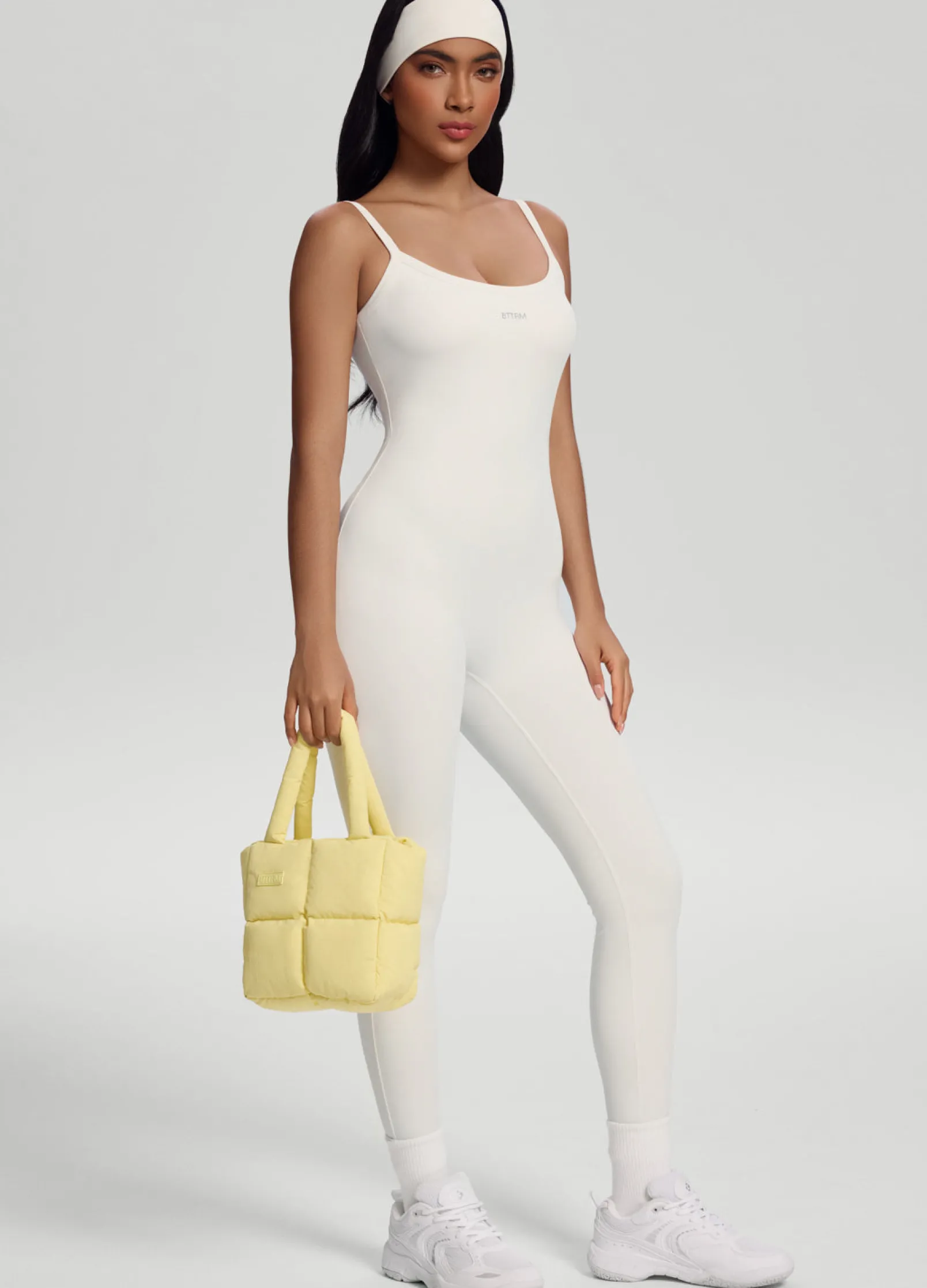 Langer Jumpsuit mit schmalen Trägern