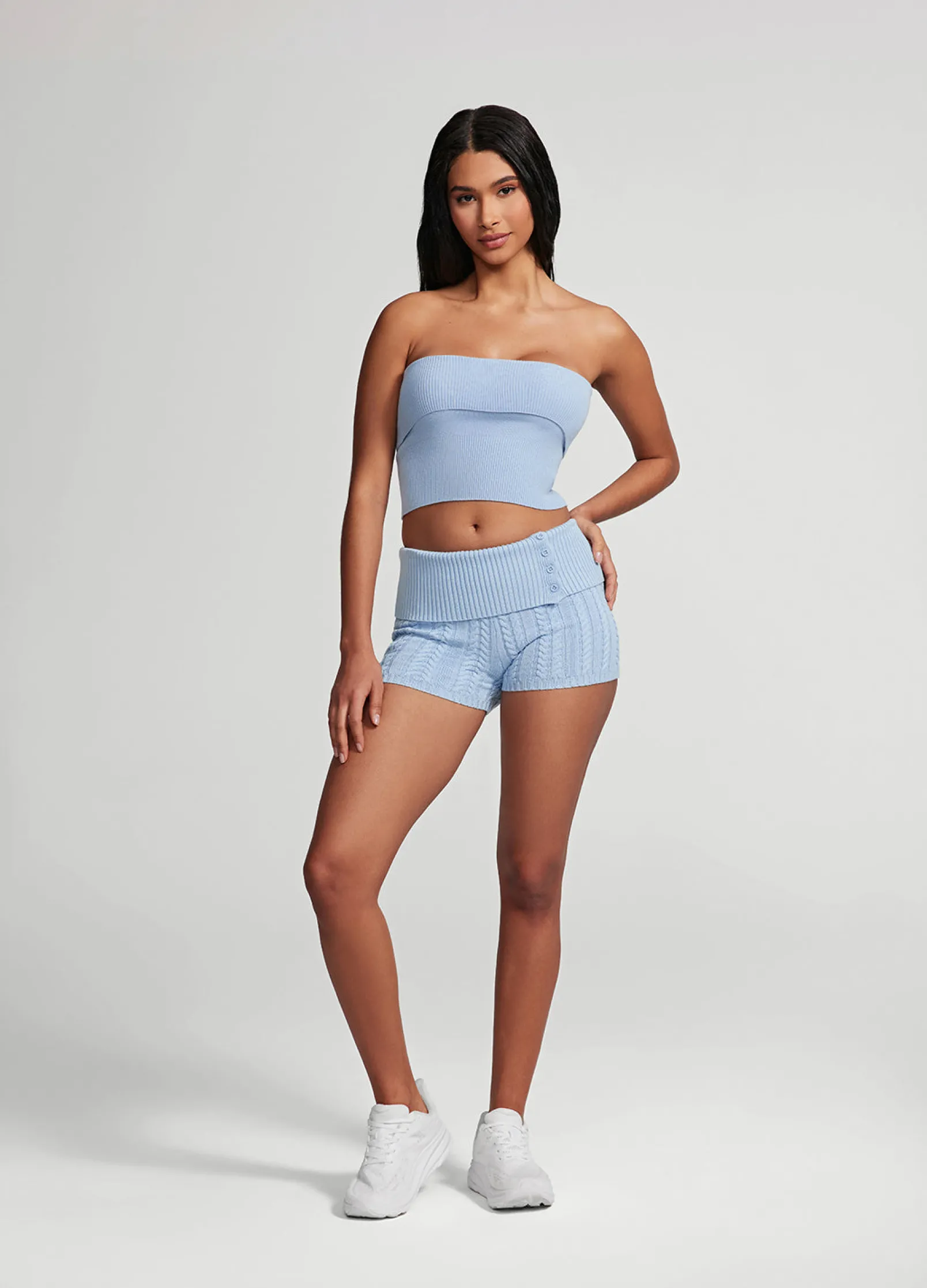 Micro-Shorts aus Zopfstrick
