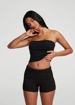 Micro-Shorts aus Zopfstrick