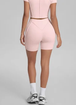 Micro-Shorts mit Konturnähten
