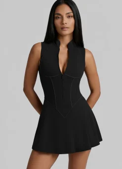 Mini-Kleid mit Konturnähten und geschlossenem Rücken