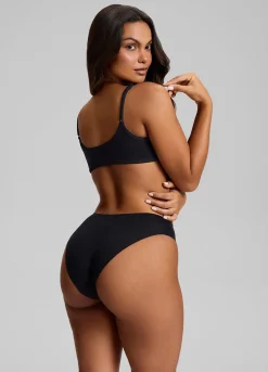 Nahtloser Bikini mit mittlerer Leibhöhe