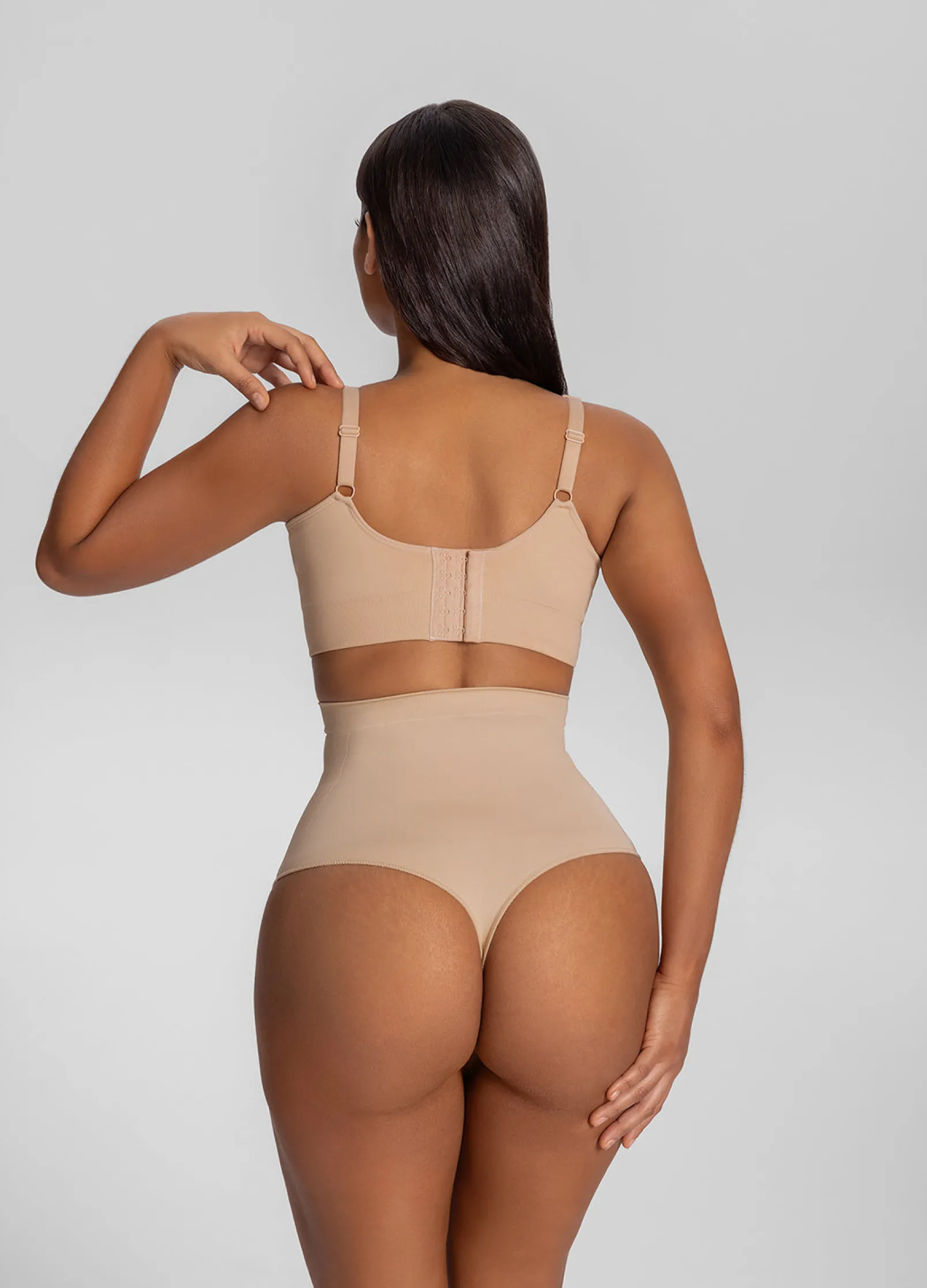 Nahtloser hoch taillierter Shapewear-String