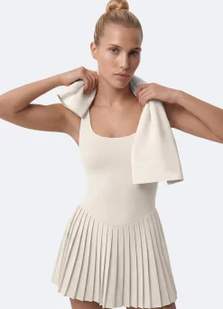 Rückenfreies Plissee-Tenniskleid