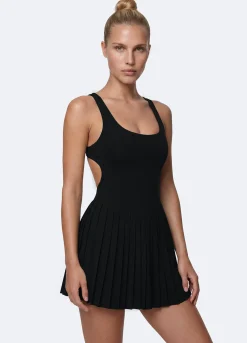 Rückenfreies Plissee-Tenniskleid