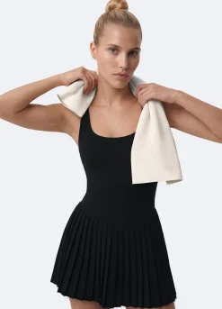 Rückenfreies Plissee-Tenniskleid