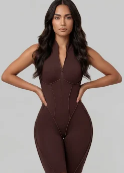 Ärmelloser Shorts-Catsuit mit geschlossenem Rücken