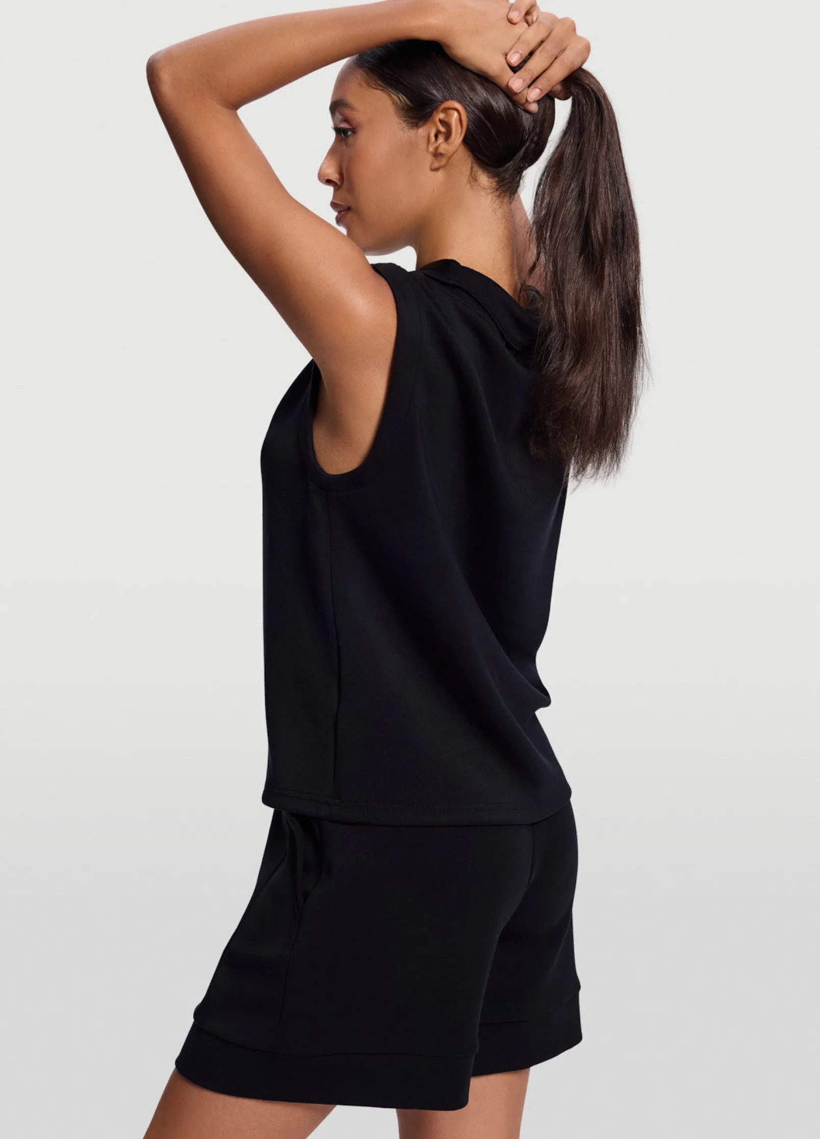 Ärmelloses Sweatshirt mit Half-Zip