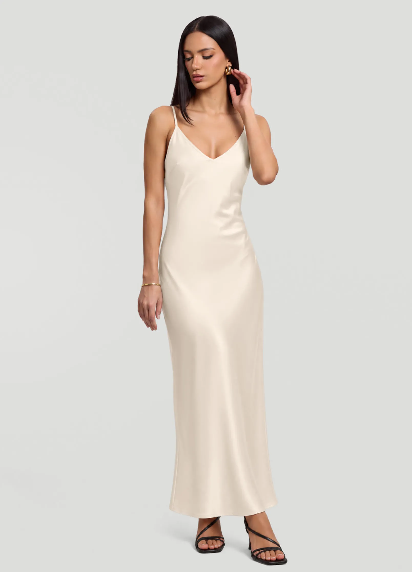 Satin-Maxikleid im Slip-Stil