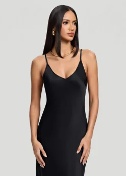 Satin-Maxikleid im Slip-Stil