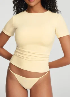 String-Tanga mit dünnen Trägern