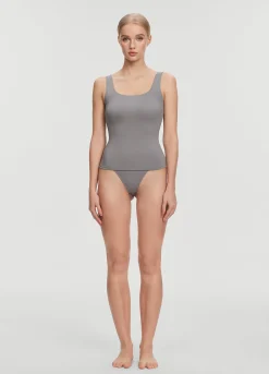 Tanktop mit eckigem Ausschnitt